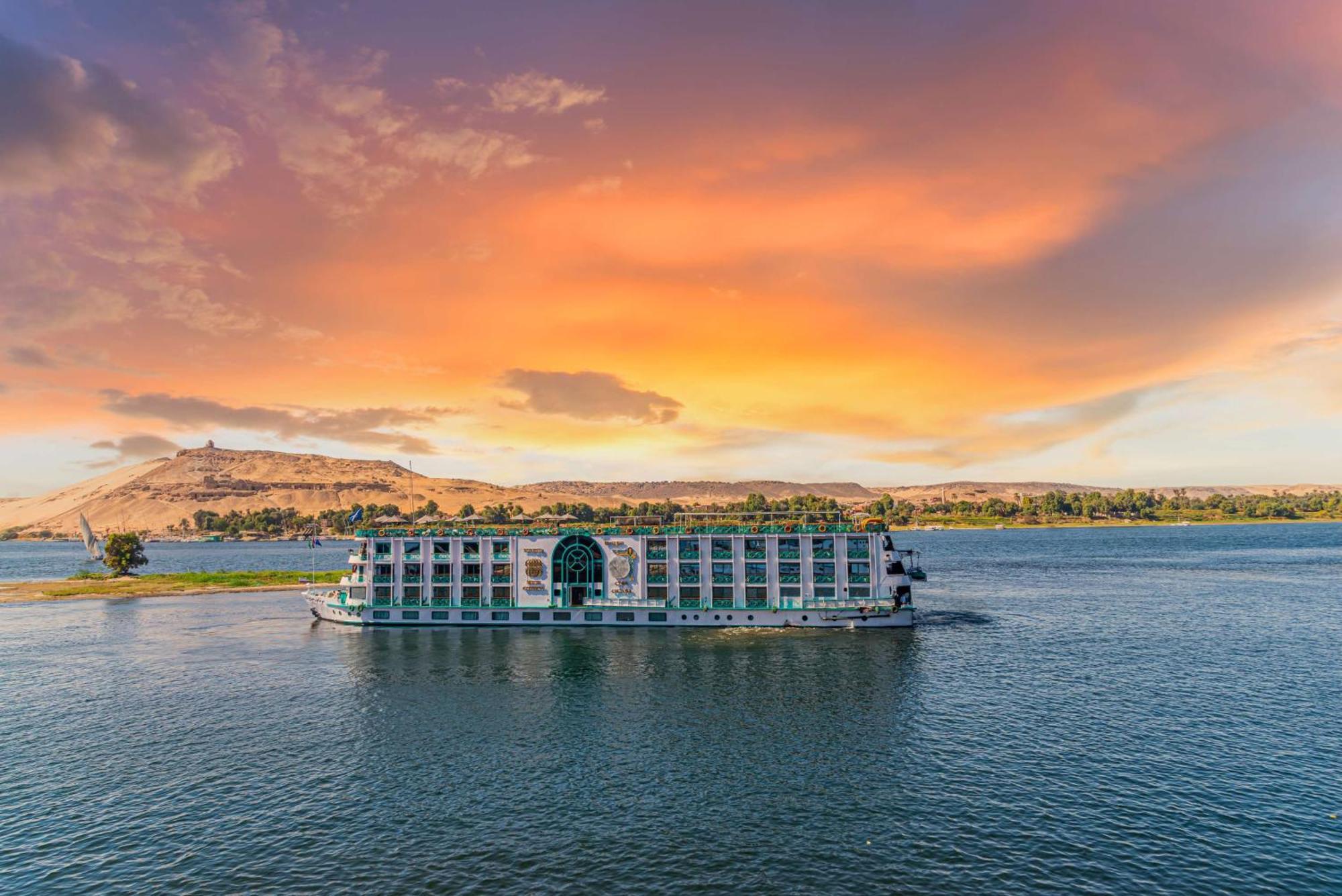 Sonesta Moon Goddess Cruise - From Aswan To Luxor - 03 & 07 Nights Every Friday Hotel Buitenkant foto