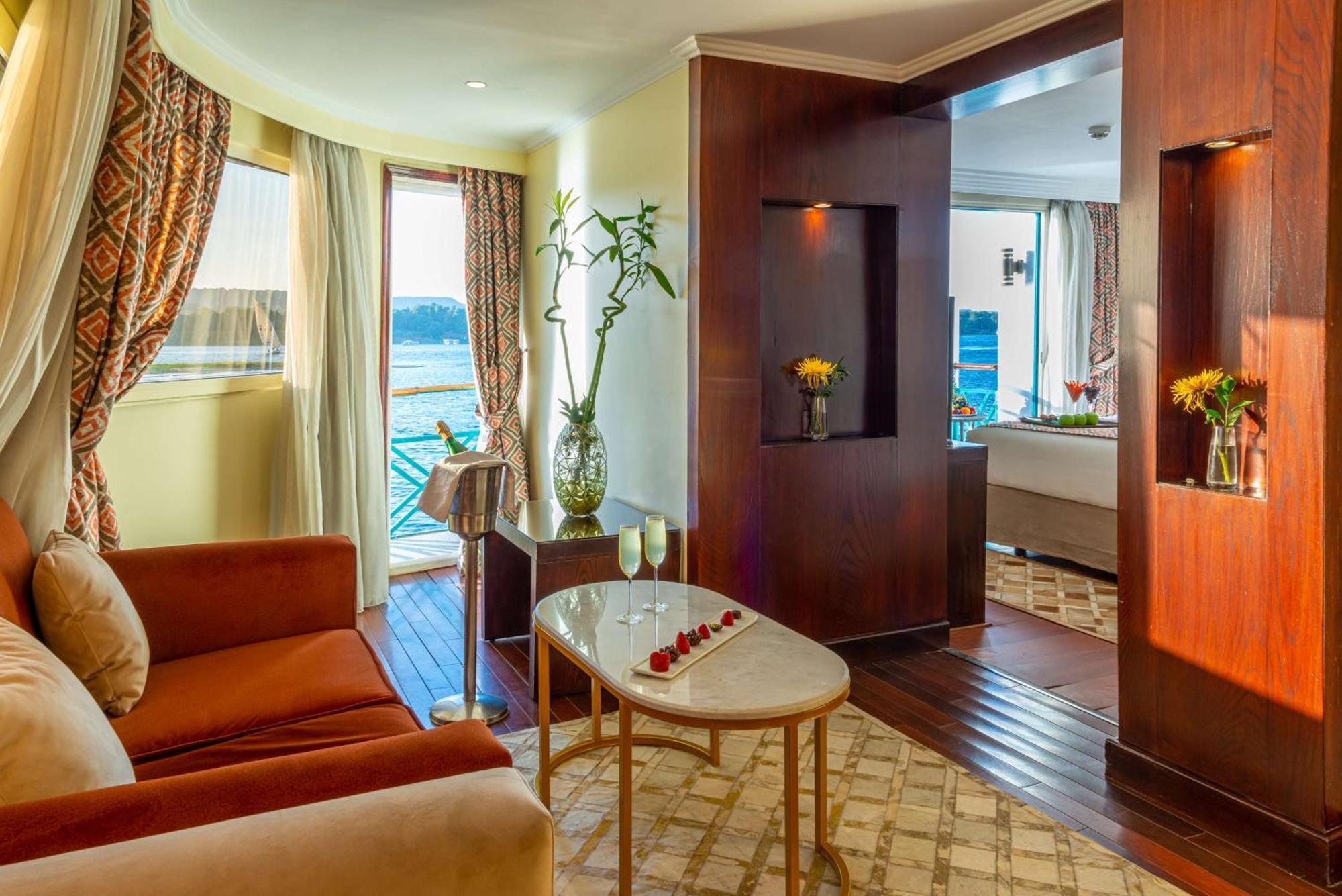 Sonesta Moon Goddess Cruise - From Aswan To Luxor - 03 & 07 Nights Every Friday Hotel Buitenkant foto