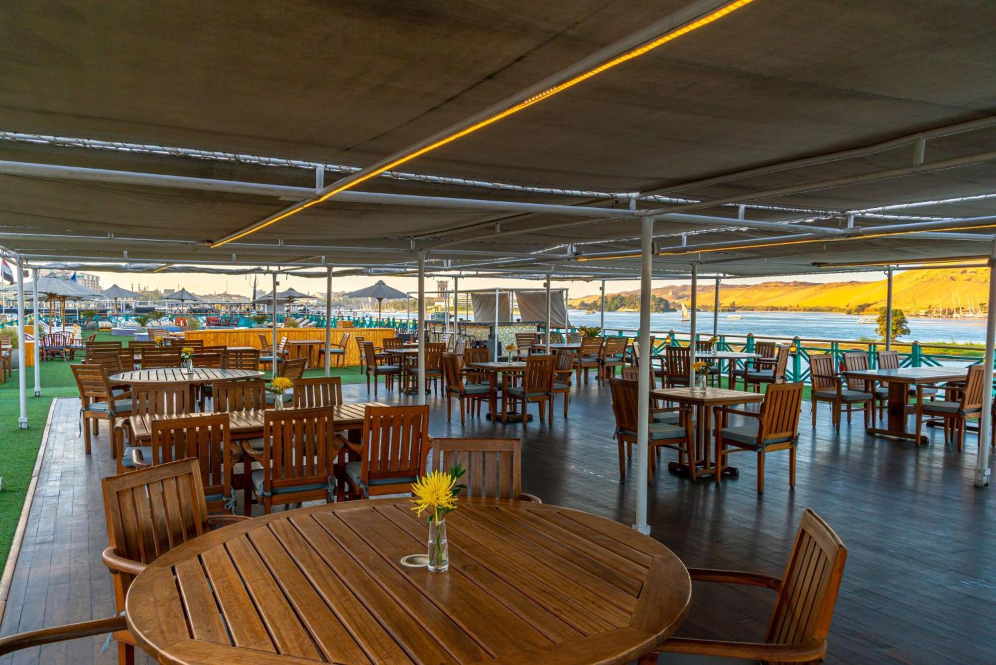 Sonesta Moon Goddess Cruise - From Aswan To Luxor - 03 & 07 Nights Every Friday Hotel Buitenkant foto